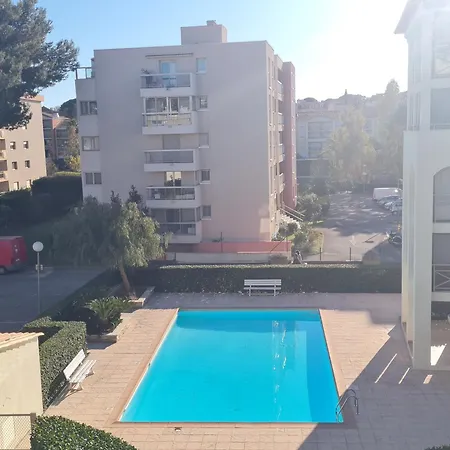 Apartment A Avec Piscine, Balcon Et Parking, Proche Commerces Et Plages. - Fr-1-780-80 *