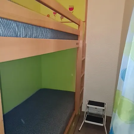 A Avec Piscine, Balcon Et Parking, Proche Commerces Et Plages. - Fr-1-780-80 Apartment