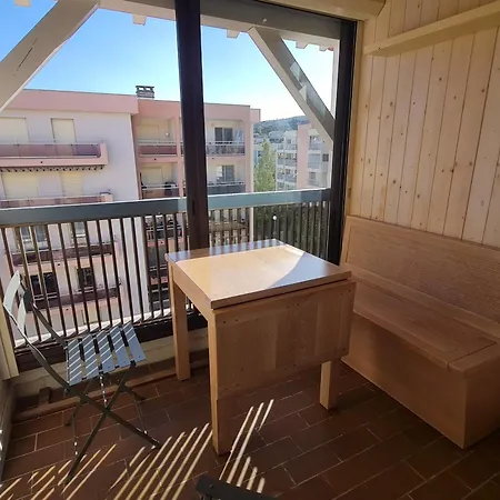 Apartment A Avec Piscine, Balcon Et Parking, Proche Commerces Et Plages. - Fr-1-780-80